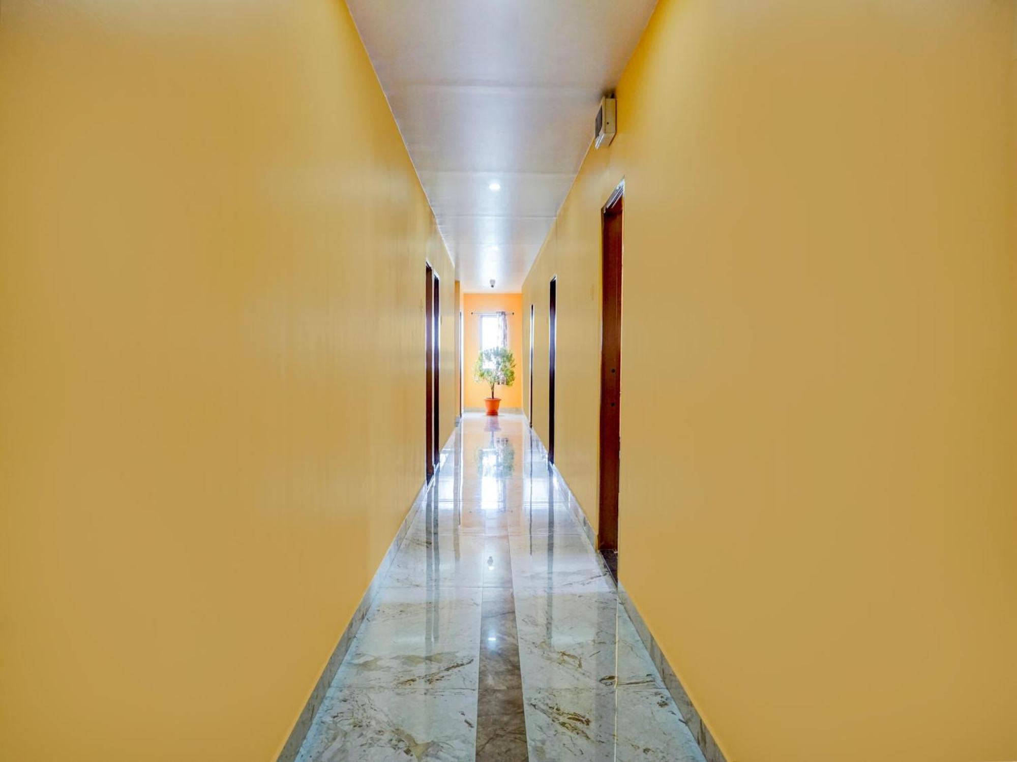 Spot On Hotel Shree Samarth Lodging كولهابور المظهر الخارجي الصورة